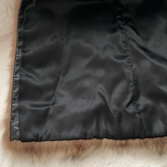 High Quality Vintage Women's Raccoon Ladies' Long Fur Coat - Size Small - Picture 8 of 17